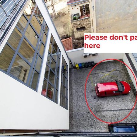 プラハRuterra Red Roofs View With Garageアパートメント エクステリア 写真