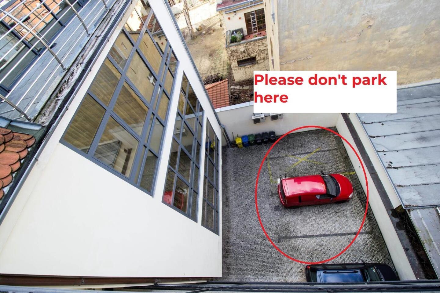 プラハRuterra Red Roofs View With Garageアパートメント エクステリア 写真